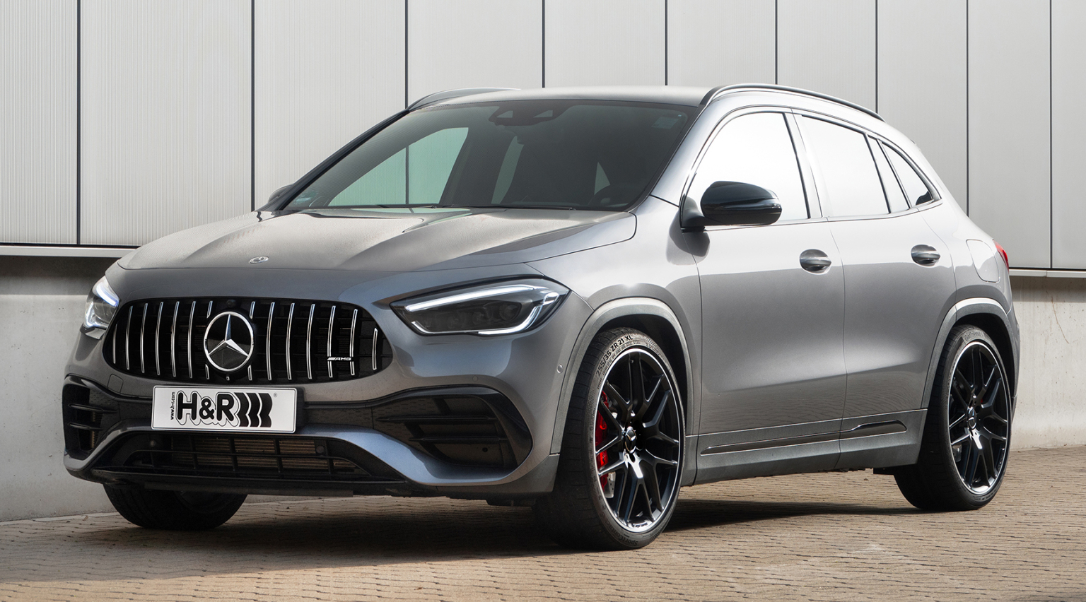 Lowering springs for Mercedes Benz GLA AMG